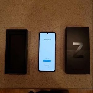 Brand.Samsung.      Model. Galaxy Z Flip3 5G. Net Att